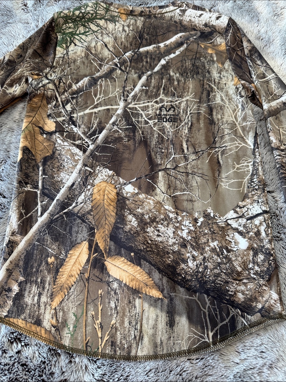 Realtree Forest Edge Camouflage Long Sleeve Performance Boys 8 Shirt Outdoors - Picture 11 of 12